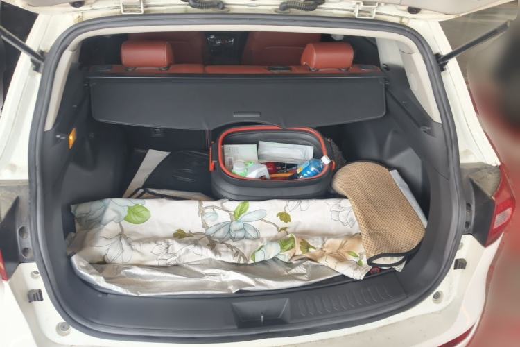 Used Zotye T600 2015 2.0T DCT Prestige Edition Trunk