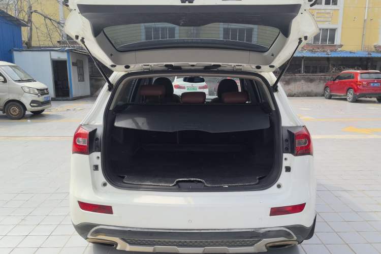 Used Zotye T600 2015 2.0T DCT Prestige Edition Trunk