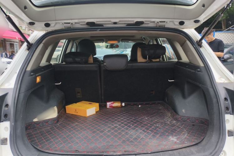 Used Zotye T600 2015 Family Edition 2.0T Manual Luxury Version Trunk
