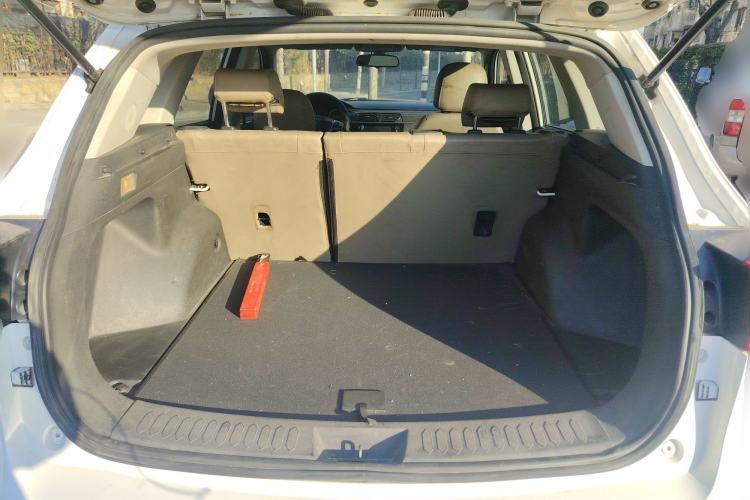 Used Zotye T600 2015 1.5T Manual Luxury Model Trunk