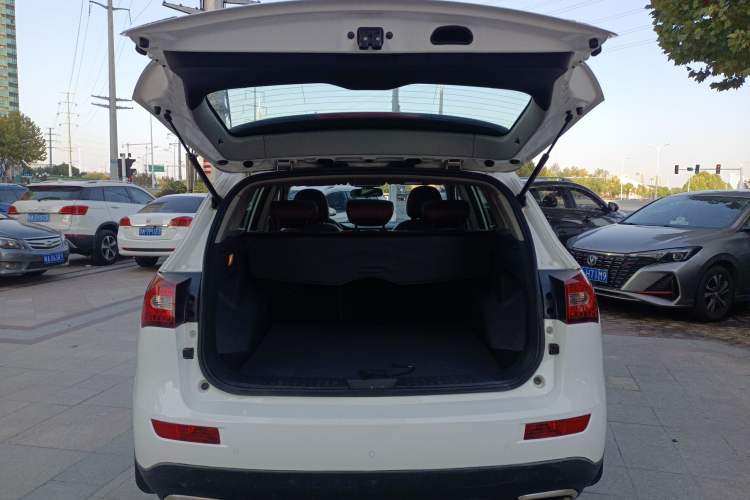 Used Zotye T600 2015 2.0T DCT Prestige Edition Trunk