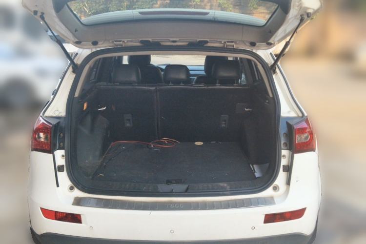 Used Zotye T600 2015 1.5T Manual Elite Model Trunk