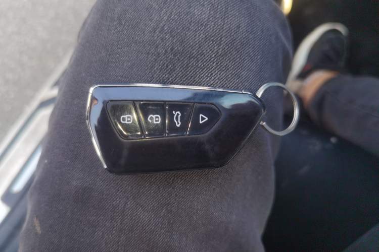 Used Zotye T600 2015 1.5T Manual Luxury Model Vehicle Key