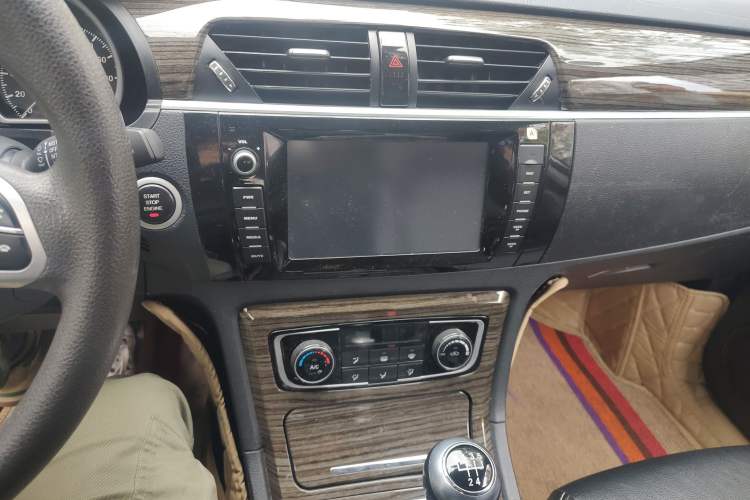 Used Zotye T600 2015 1.5T Manual Luxury Model Audio And AC Panel