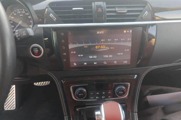 Used Zotye T600 2015 2.0T DCT Prestige Edition Audio And AC Panel
