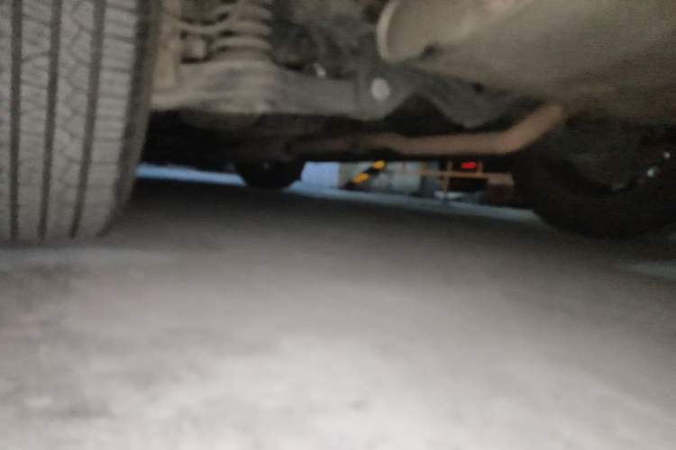 Used Zotye T600 2015 2.0T DCT Flagship Edition Chassis Rear Left