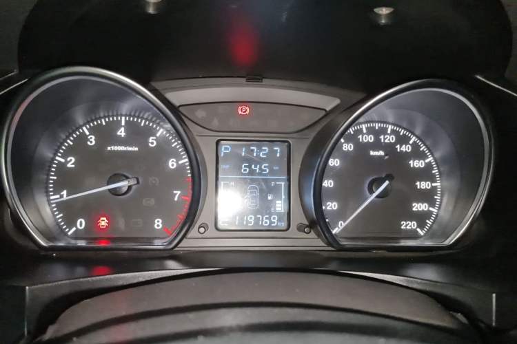 Used Zotye T600 2015 2.0T DCT Flagship Edition Instrument Cluster