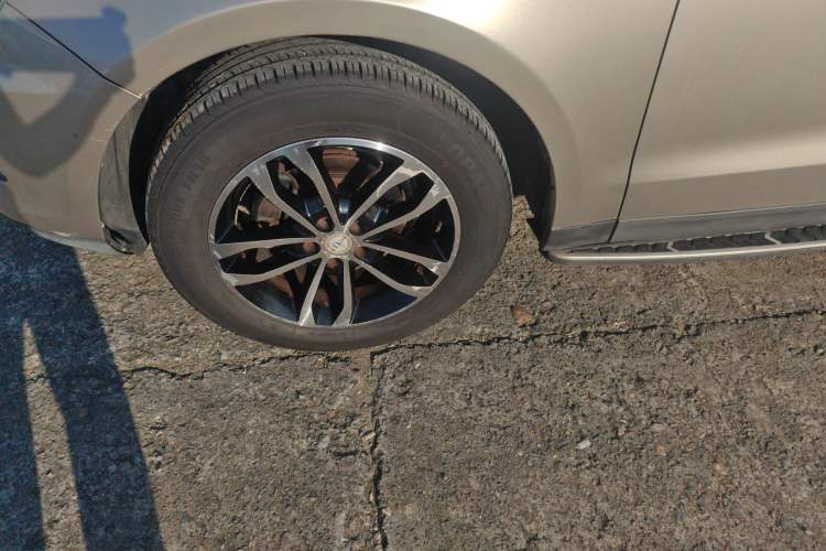 Used Zotye T600 2015 2.0T DCT Prestige Edition Left Front Wheel Hub