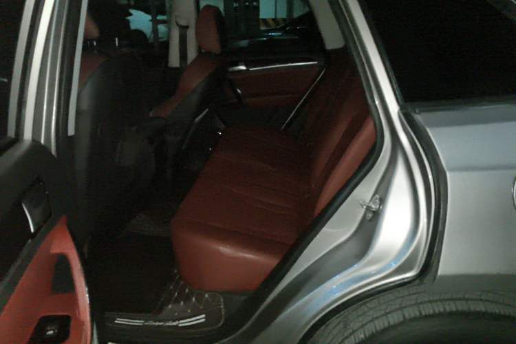 Used Zotye T600 2015 2.0T DCT Flagship Edition Left Rear Seat