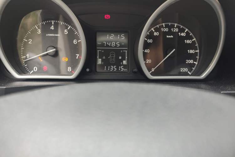 Used Zotye T600 2015 1.5T Manual Luxury Model Odometer Close Up