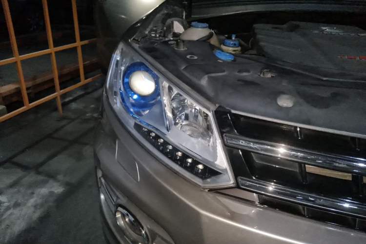 Used Zotye T600 2015 2.0T DCT Flagship Edition Right Front Headlight