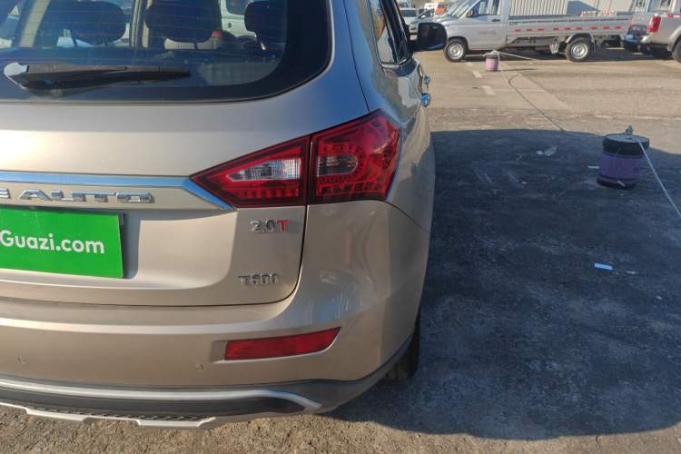 Used Zotye T600 2015 2.0T DCT Prestige Edition Right Rear Taillight