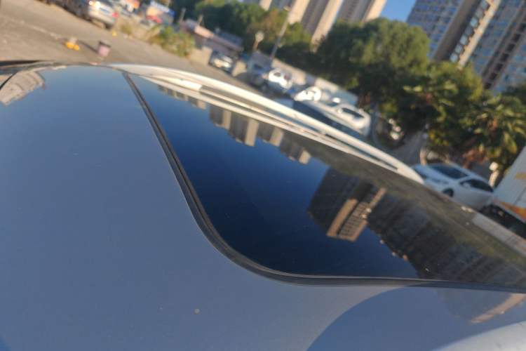Used Zotye T600 2015 2.0T DCT Prestige Edition Roof