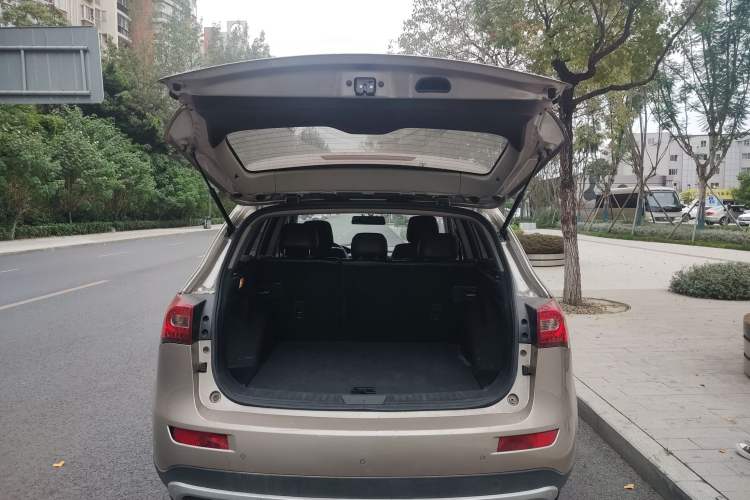 Used Zotye T600 2015 1.5T Manual Luxury Model Trunk