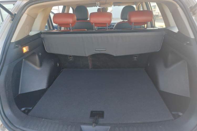 Used Zotye T600 2015 2.0T DCT Prestige Edition Trunk