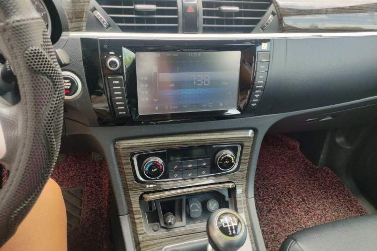 Used Zotye T600 2016 1.5T Manual Luxury Model Audio And AC Panel