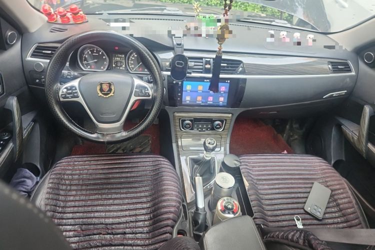 Used Zotye T600 2016 1.5T Manual Luxury Edition Center Console
