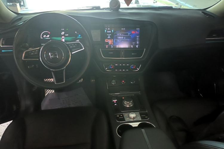 Used Zotye T600 2016 Sport Edition 2.0T DCT Prestige Model Center Console