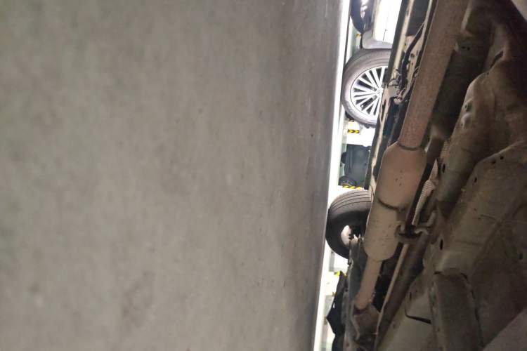 Used Zotye T600 2016 2.0T DCT Prestige Edition Chassis Rear Right