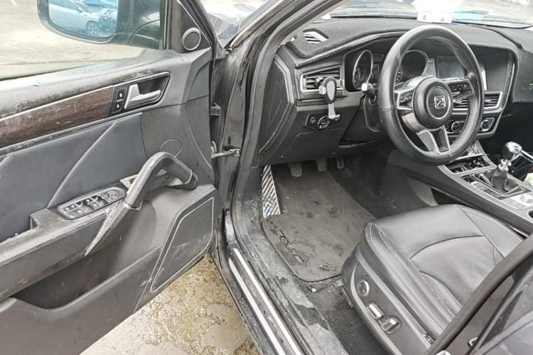 Used Zotye T600 2016 Sport Edition 1.5T Manual Luxury Model Driver Seat