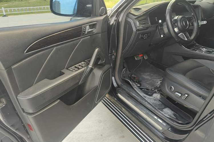 Used Zotye T600 2016 Sport Edition 2.0T DCT Prestige Model Driver Seat