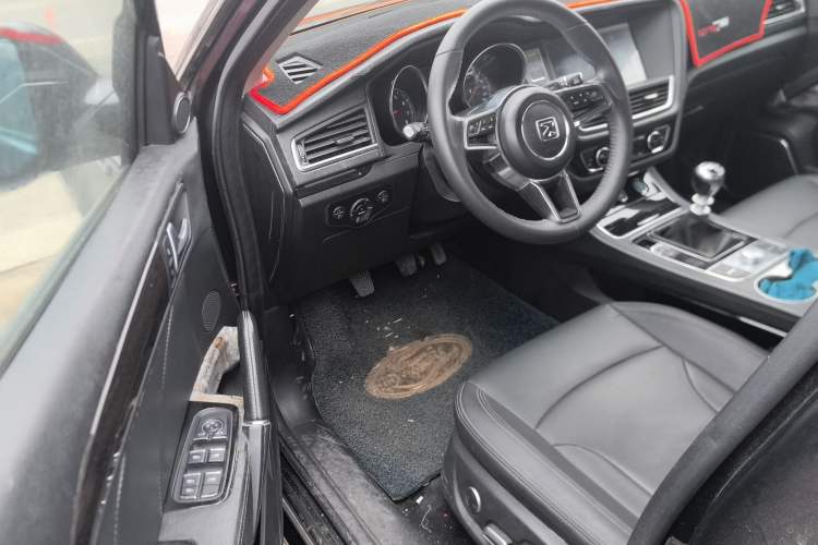 Used Zotye T600 2016 Sport Edition 1.5T Manual Luxury Model Driver Seat