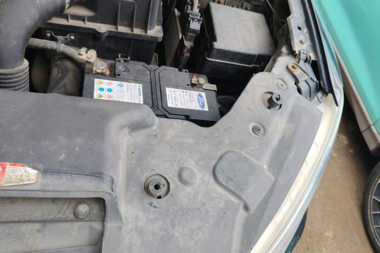 Used Zotye T600 2016 2.0T DCT Prestige Edition Engine Bay Left