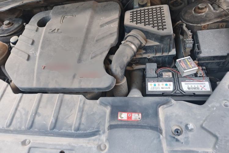 Used Zotye T600 2016 Sport Edition 2.0T DCT Prestige Model Engine Bay