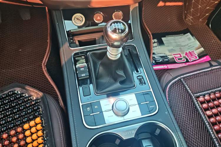 Used Zotye T600 2016 Sport Edition 1.5T Manual Prestige Model Gear Lever