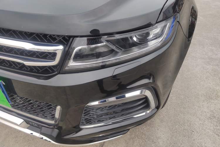 Used Zotye T600 2016 Sport Edition 2.0T DCT Luxury Model Left Front Headlight