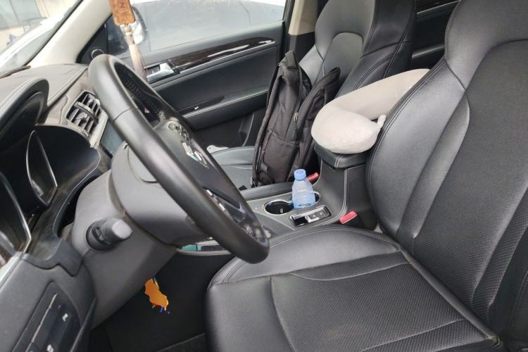Used Zotye T600 2016 2.0T DCT Prestige Edition Left Front Seat