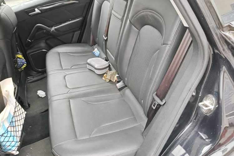 Used Zotye T600 2016 Sport Edition 1.5T Manual Luxury Model Left Rear Seat