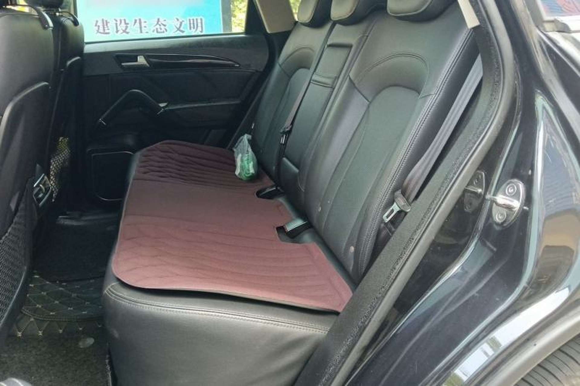 Used Zotye T600 2016 Sport Edition 2.0T DCT Luxury Model Left Rear Seat