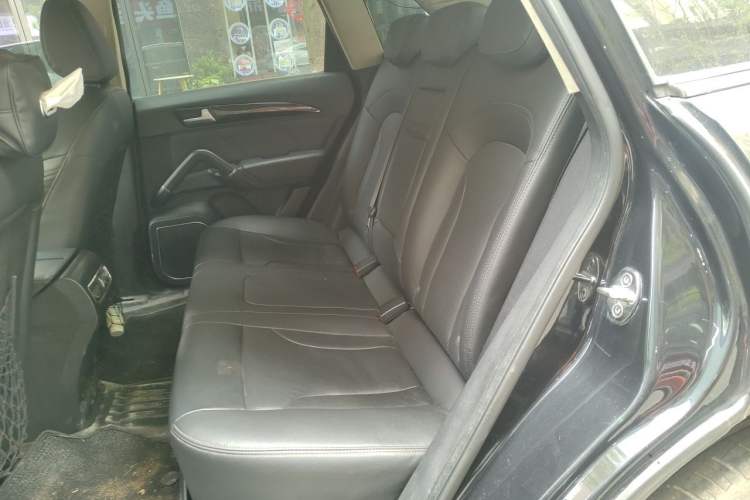 Used Zotye T600 2016 Sport Edition 2.0T DCT Luxury Model Left Rear Seat