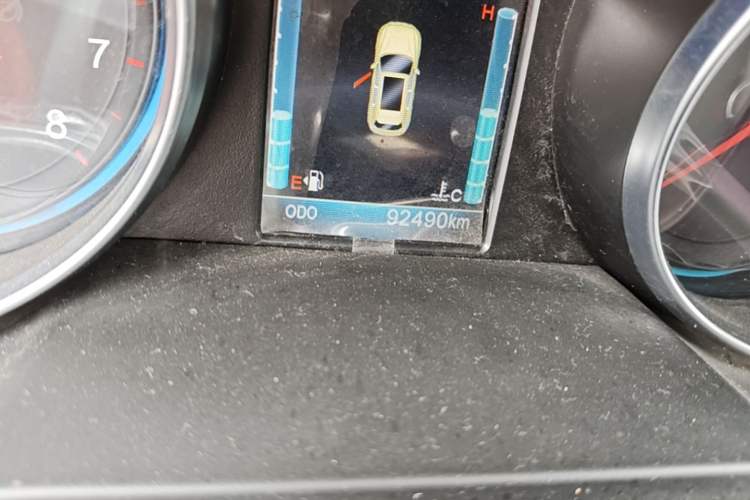 Used Zotye T600 2016 Sport Edition 1.5T Manual Luxury Model Odometer Close Up