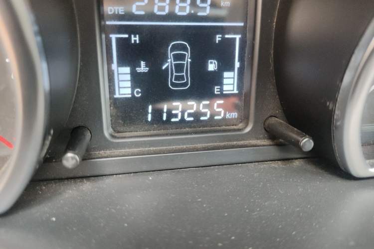 Used Zotye T600 2016 1.5T Manual Luxury Model Odometer Close Up