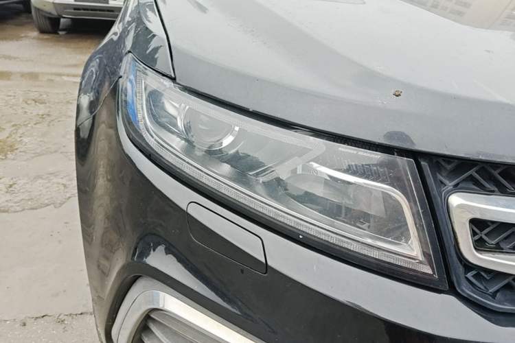 Used Zotye T600 2016 Sport Edition 1.5T Manual Luxury Model Right Front Headlight