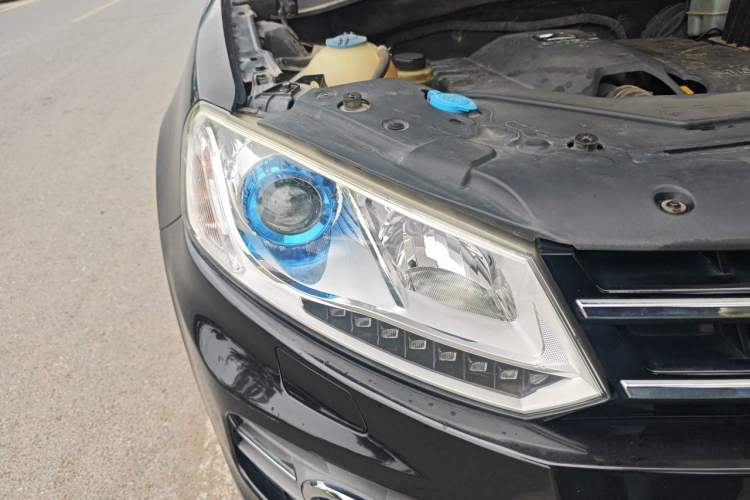 Used Zotye T600 2016 1.5T Manual Luxury Model Right Front Headlight