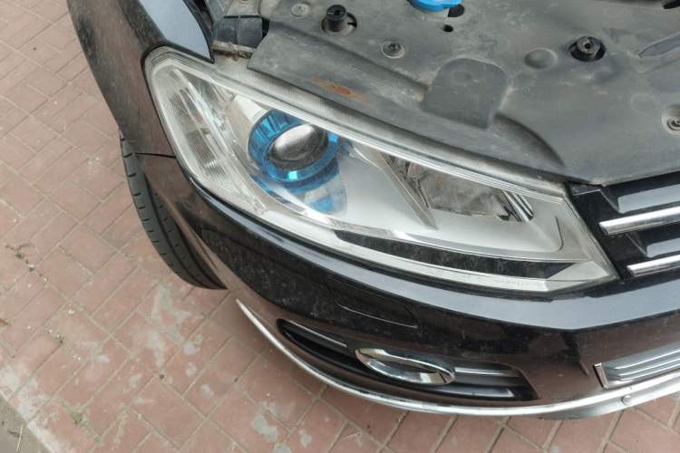 Used Zotye T600 2016 1.5T Manual Luxury Edition Right Front Headlight