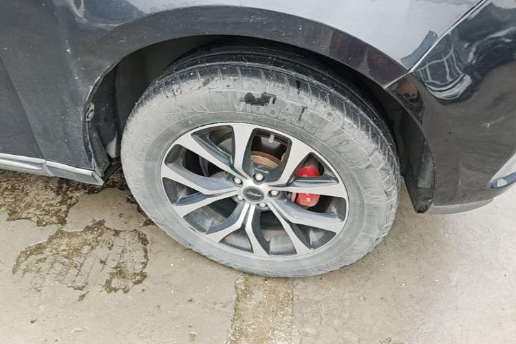 Used Zotye T600 2016 Sport Edition 1.5T Manual Luxury Model Right Front Wheel Hub