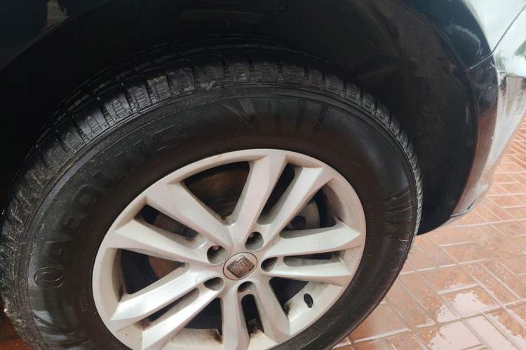 Used Zotye T600 2016 1.5T Manual Luxury Model Right Front Wheel Hub