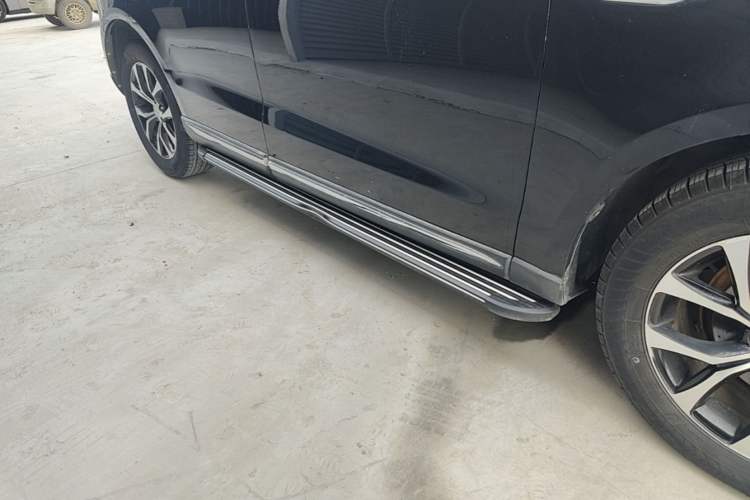 Used Zotye T600 2016 Sport Edition 2.0T DCT Prestige Model Right Side Sill
