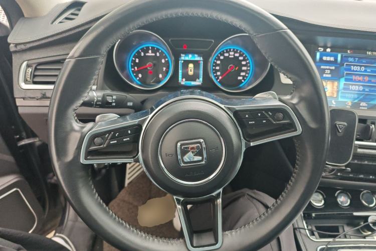 Used Zotye T600 2016 Sport Edition 2.0T DCT Luxury Model Steering Wheel