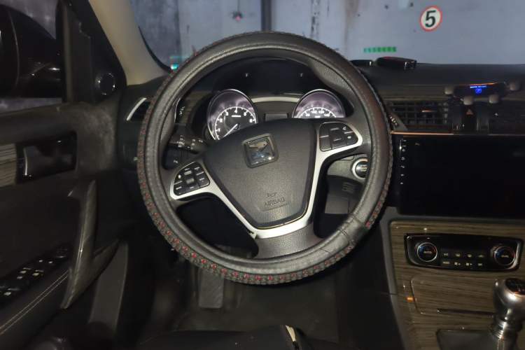 Used Zotye T600 2016 1.5T Manual Luxury Edition Steering Wheel