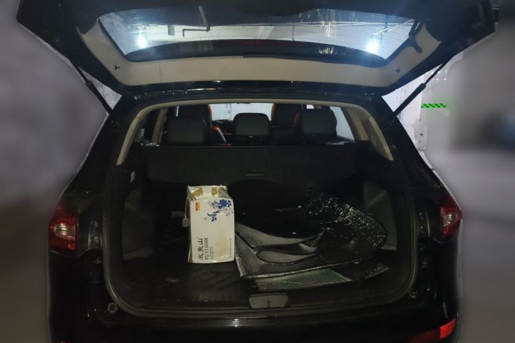Used Zotye T600 2016 1.5T Manual Luxury Edition Trunk
