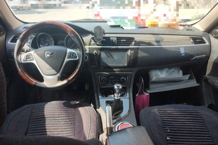 Used Zotye T600 2016 1.5T Manual Luxury Model Center Console