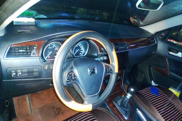 Used Zotye T600 2016 1.5T Manual Elite Edition Center Console