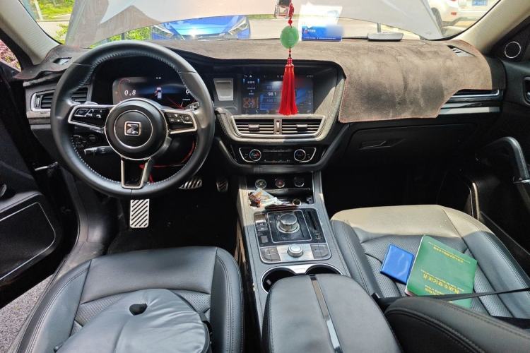 Used Zotye T600 2016 Sport Edition 2.0T DCT Prestige Model Center Console