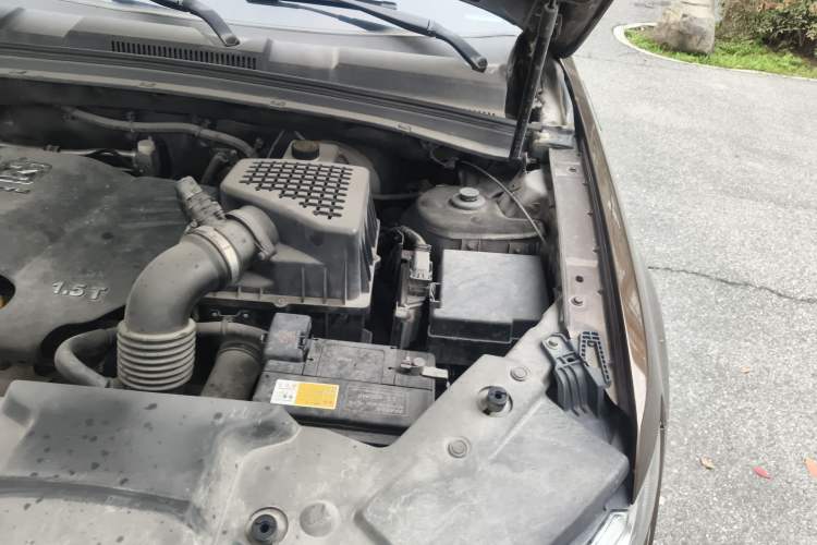 Used Zotye T600 2016 1.5T Manual Elite Edition Engine Bay Left