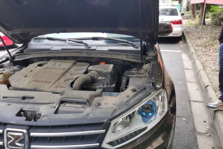 Used Zotye T600 2016 2.0T DCT Prestige Edition Engine Bay Left